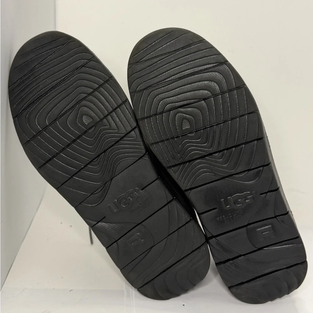 UGG Canoe Chukka Boots Black